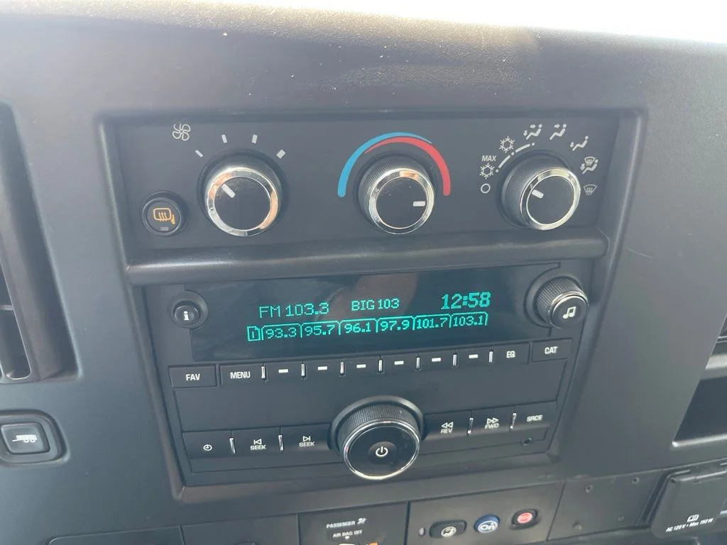 Used 2023 White GMC Work Van image 13