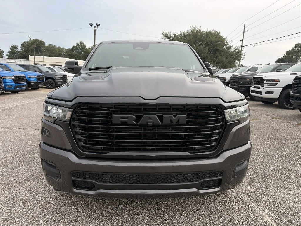 New 2026 Granite Crystal Metallic Clear-Coat Exterior Paint RAM Laramie image 9