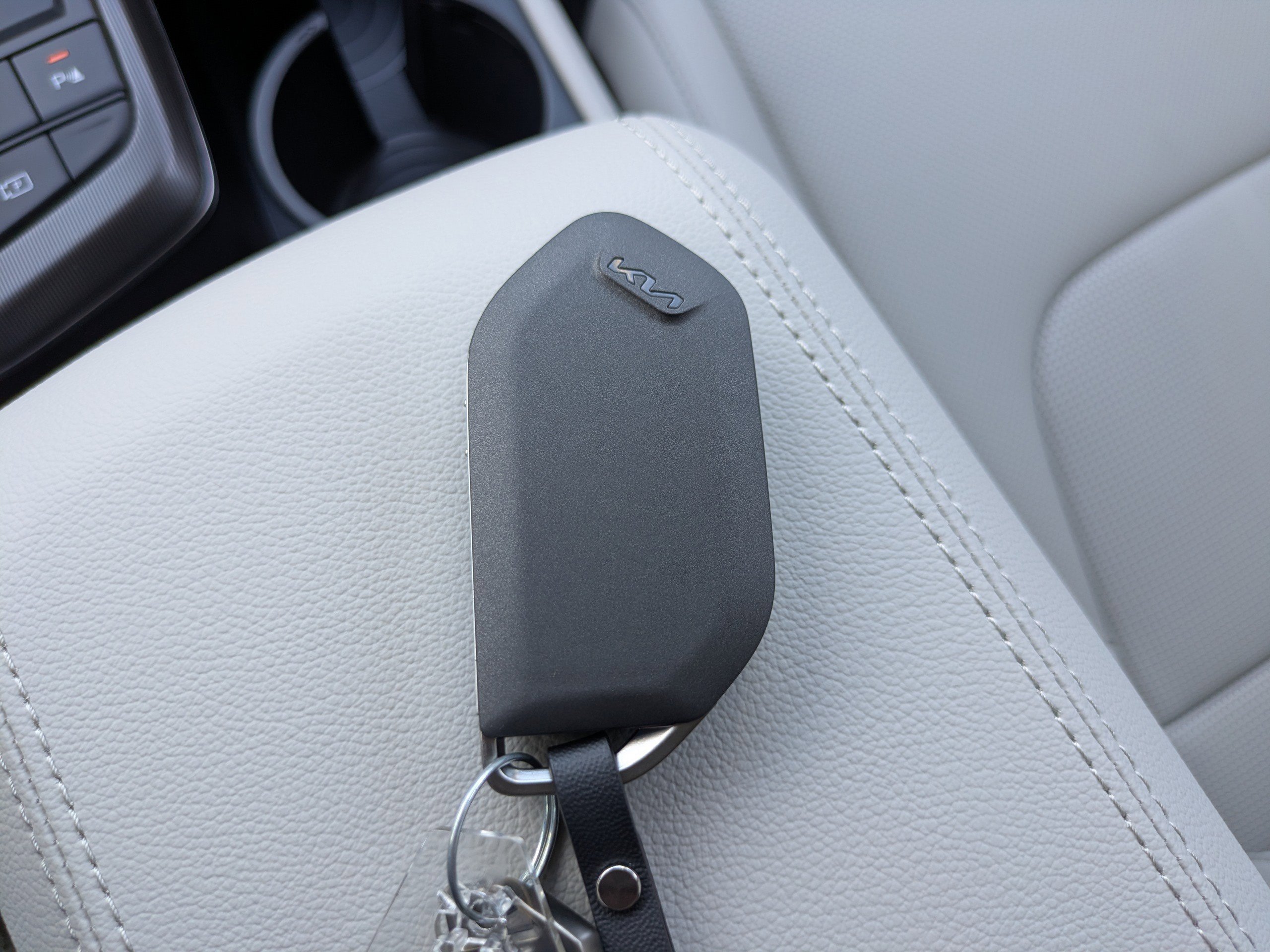 New 2026 Steel Gray Kia LXS image 35