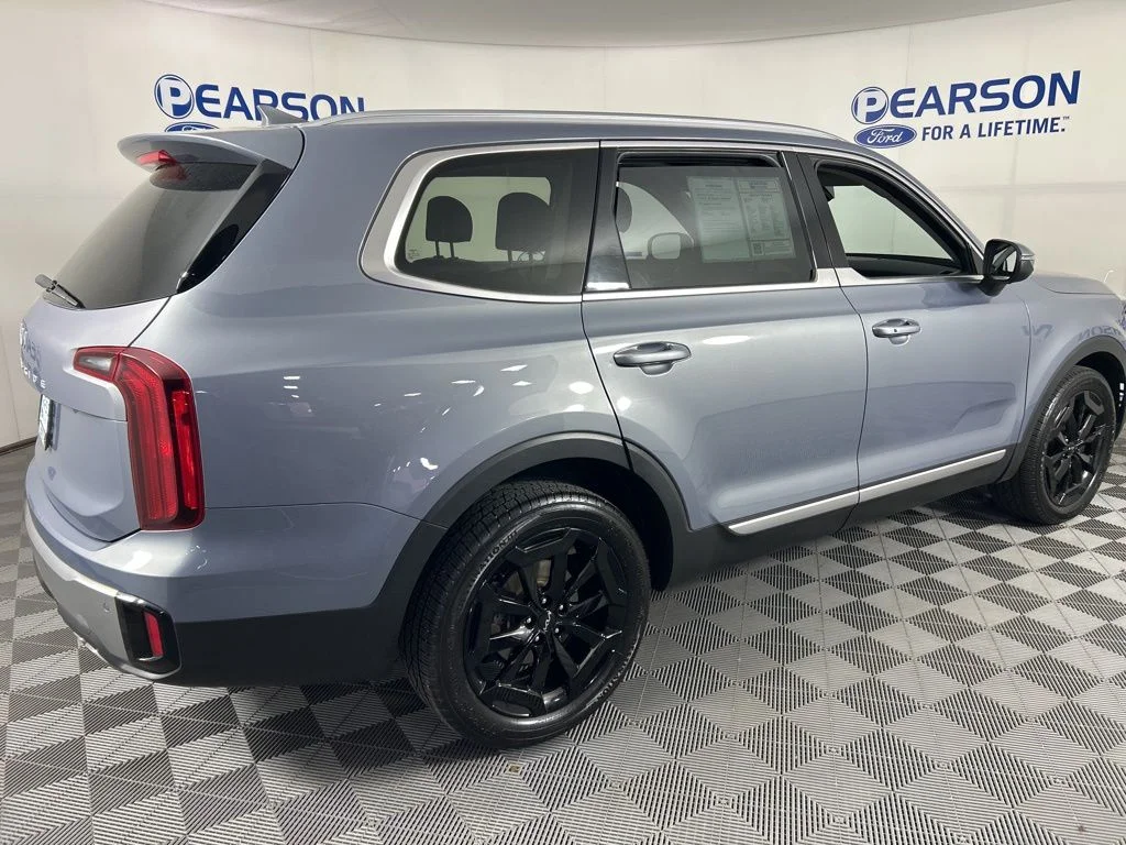 2024 Kia Telluride S - Photo 6