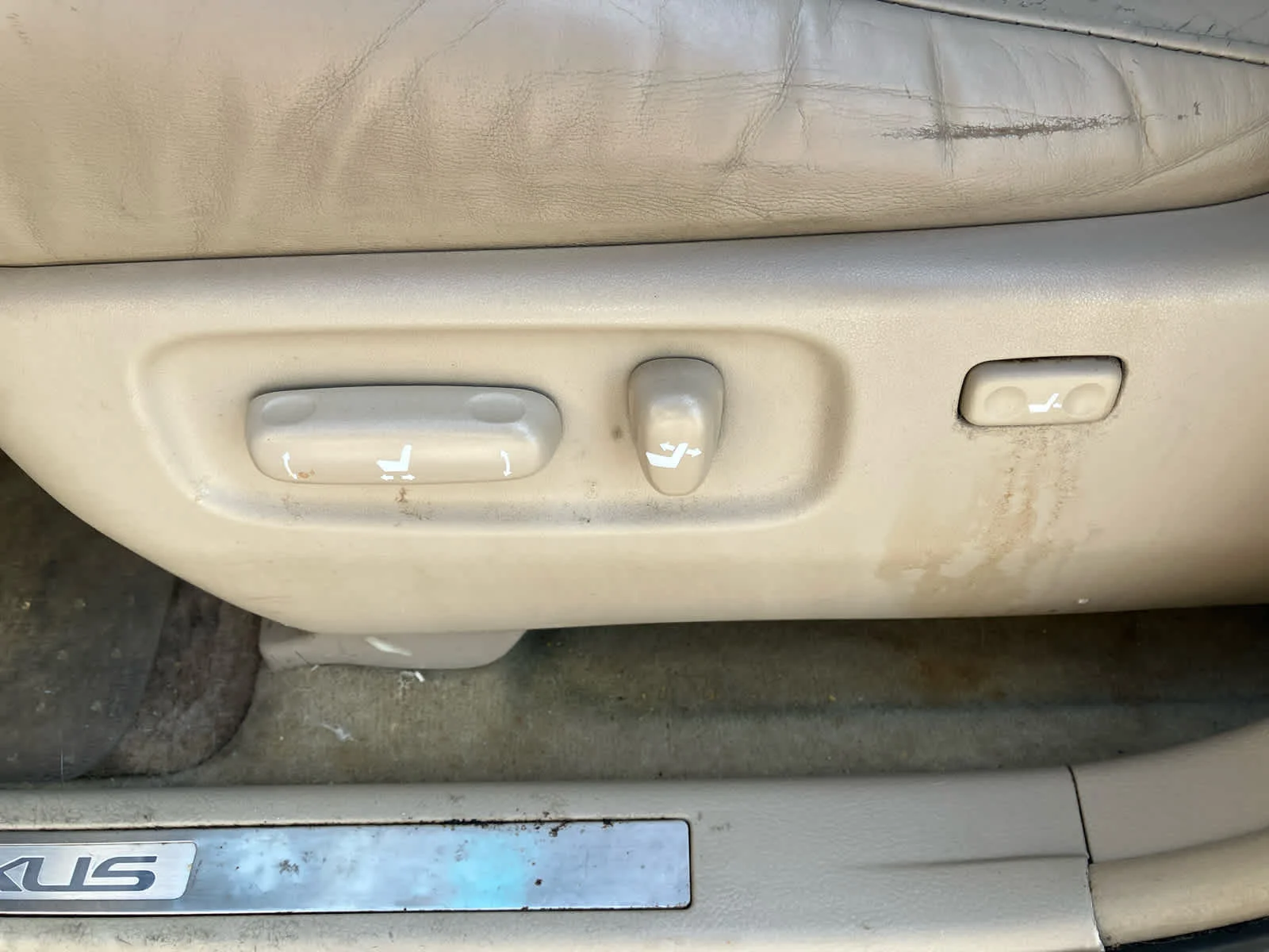 Used 2008 Brandy Wine Mica Lexus  image 11