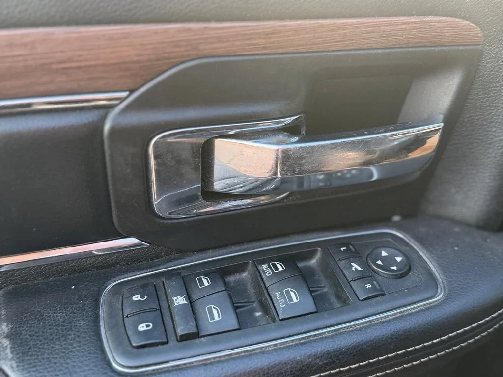 Used 2013 Black Ram Laramie image 24