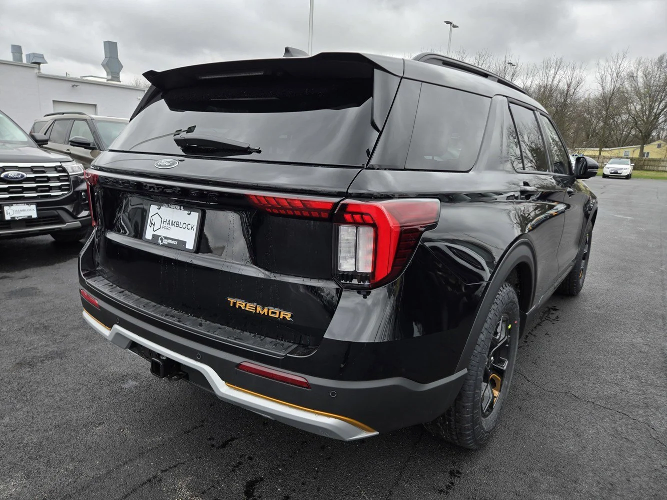 New 2026 Agate Black Metallic Ford Tremor image 3