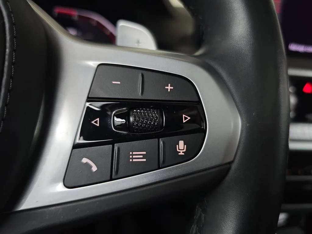 Used 2023 Black Sapphire Metallic BMW xDrive30i image 21