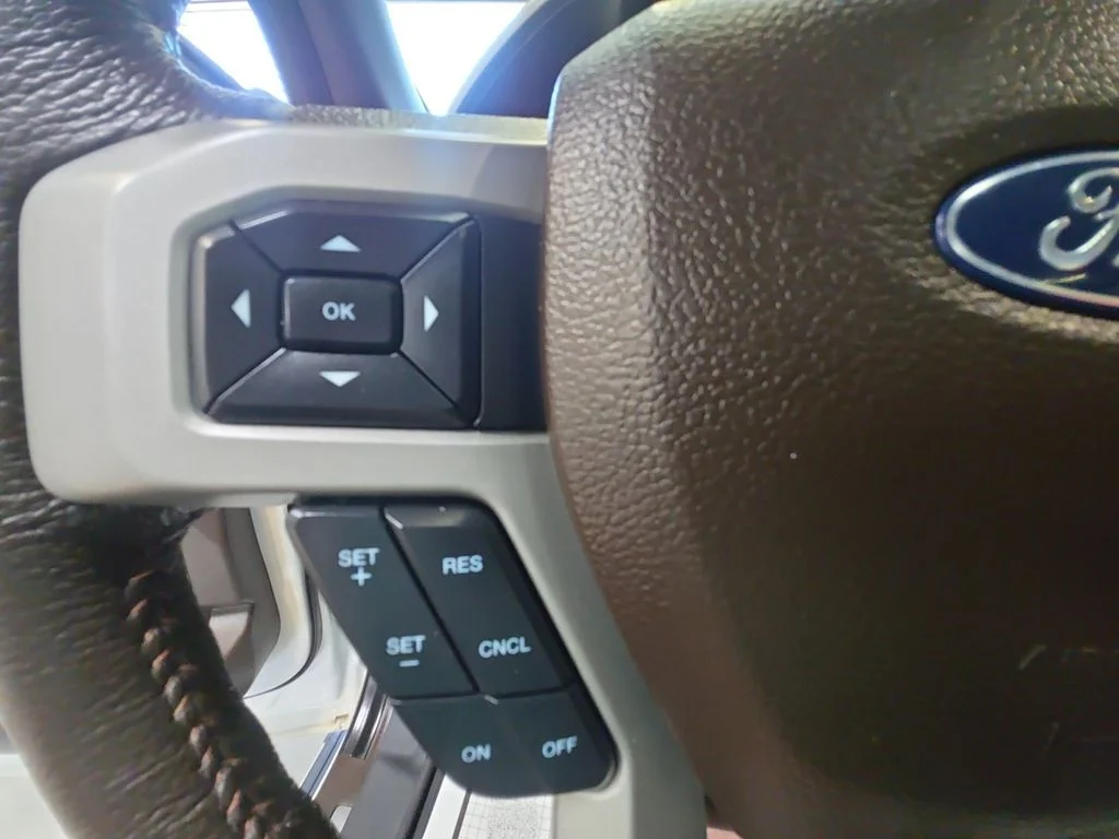 Used 2022 White Ford King Ranch image 20