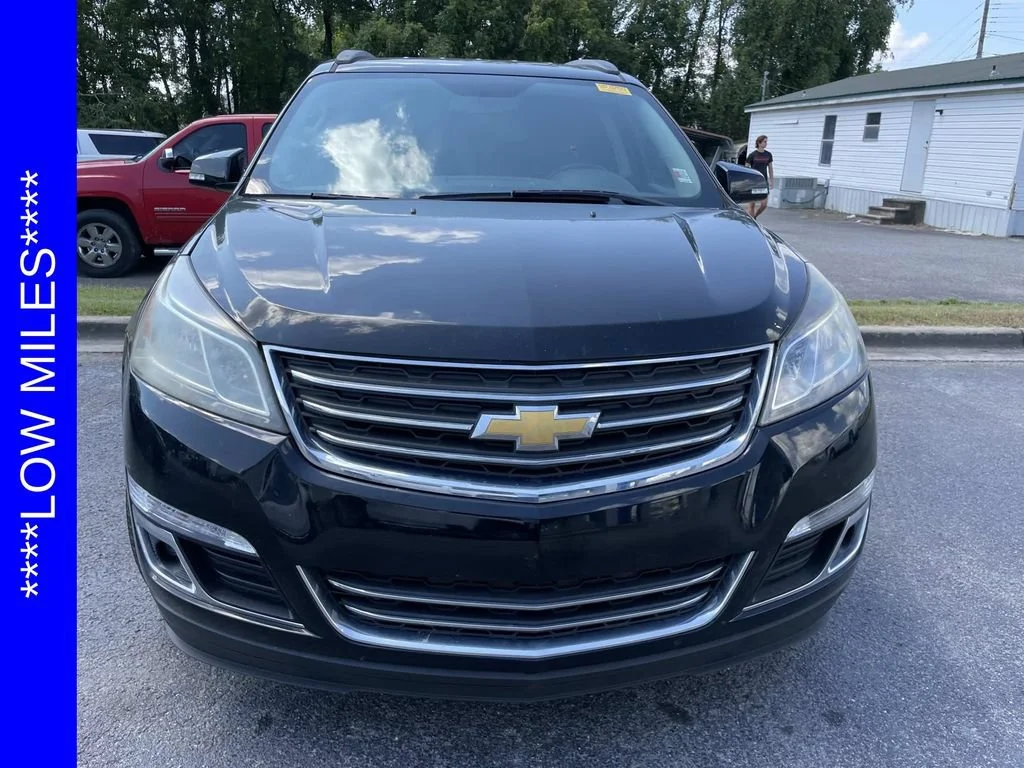 Used 2016 Chevrolet Traverse 1LT with VIN 1GNKRGKD5GJ195791 for sale in Fayetteville, TN