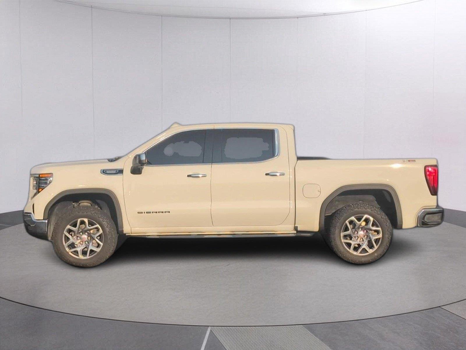 Used 2023 SUMMIT WHITE GMC SLT image 2