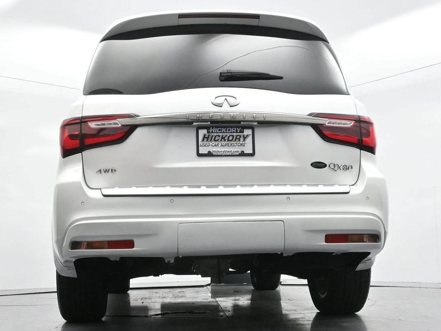 Used 2023 Moonstone White INFINITI PREMIUM SELECT image 62