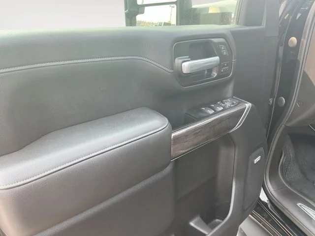 Used 2021 Black Chevrolet LTZ image 10