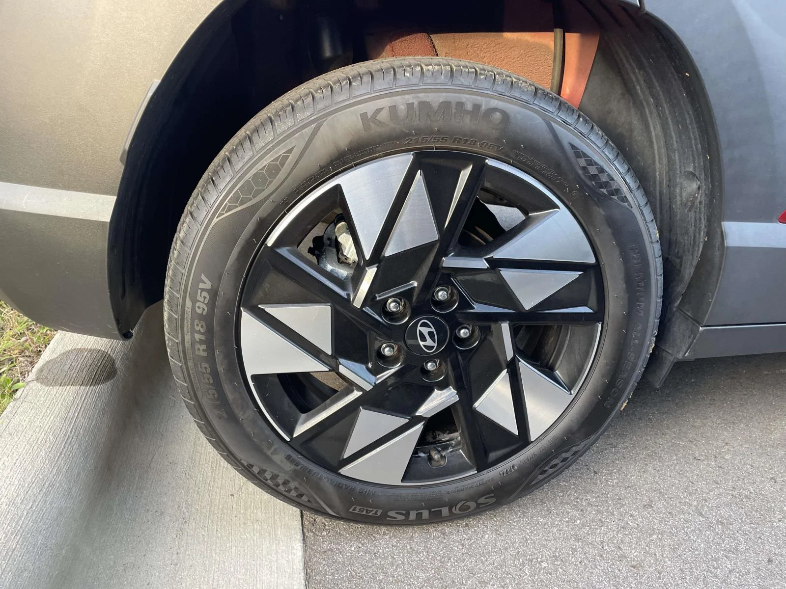 Used 2024 Ultimate Red Metallic Hyundai SEL image 6