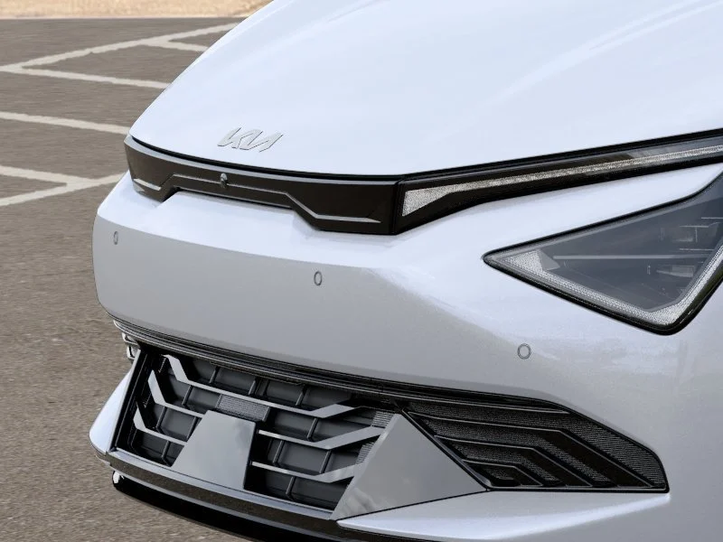 New 2026 Glacial White Pearl Kia Wind image 12