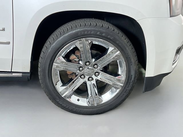 Used 2017 White Frost Tricoat GMC Denali image 43