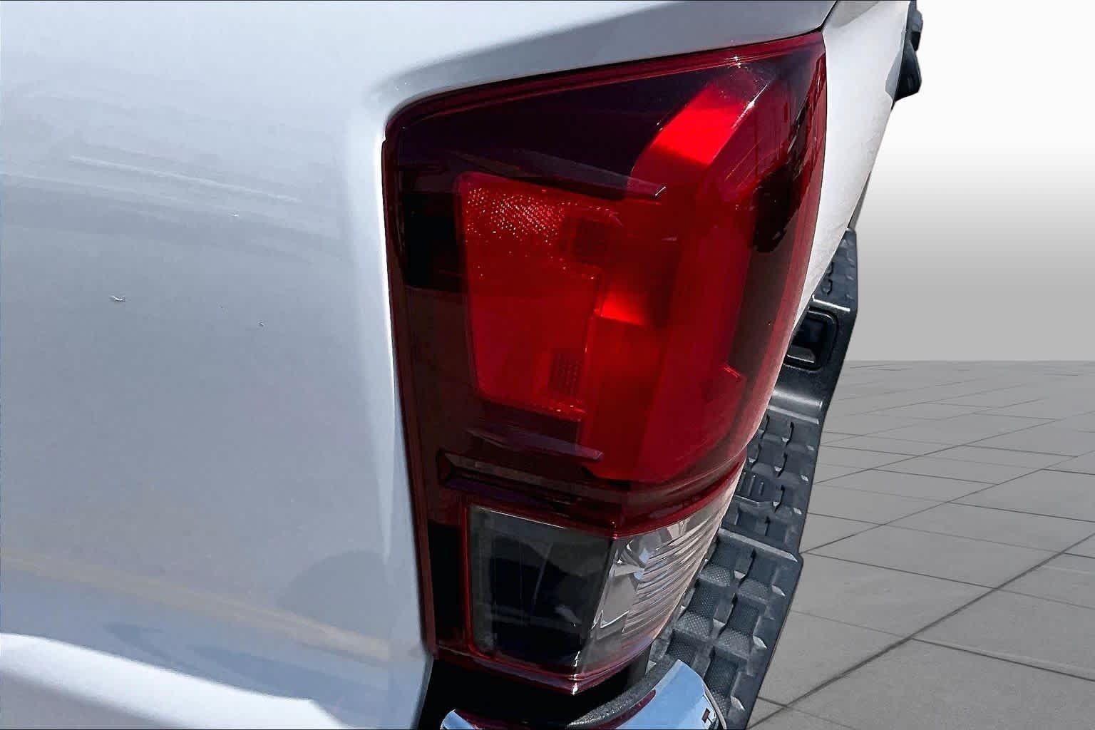 Used 2022 White Toyota SR5 image 28