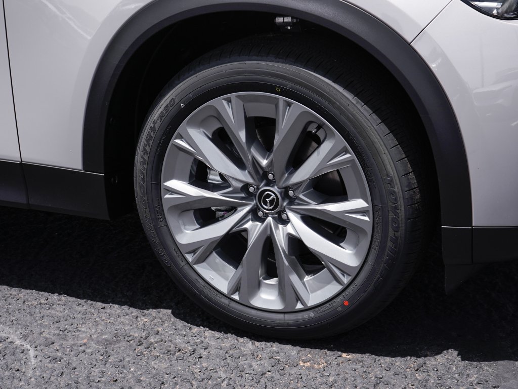New 2026 Platinum Quartz Mazda Preferred image 15