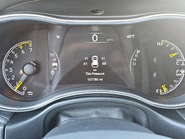Used 2018 Billet Silver Metallic Clearcoat Jeep  image 31