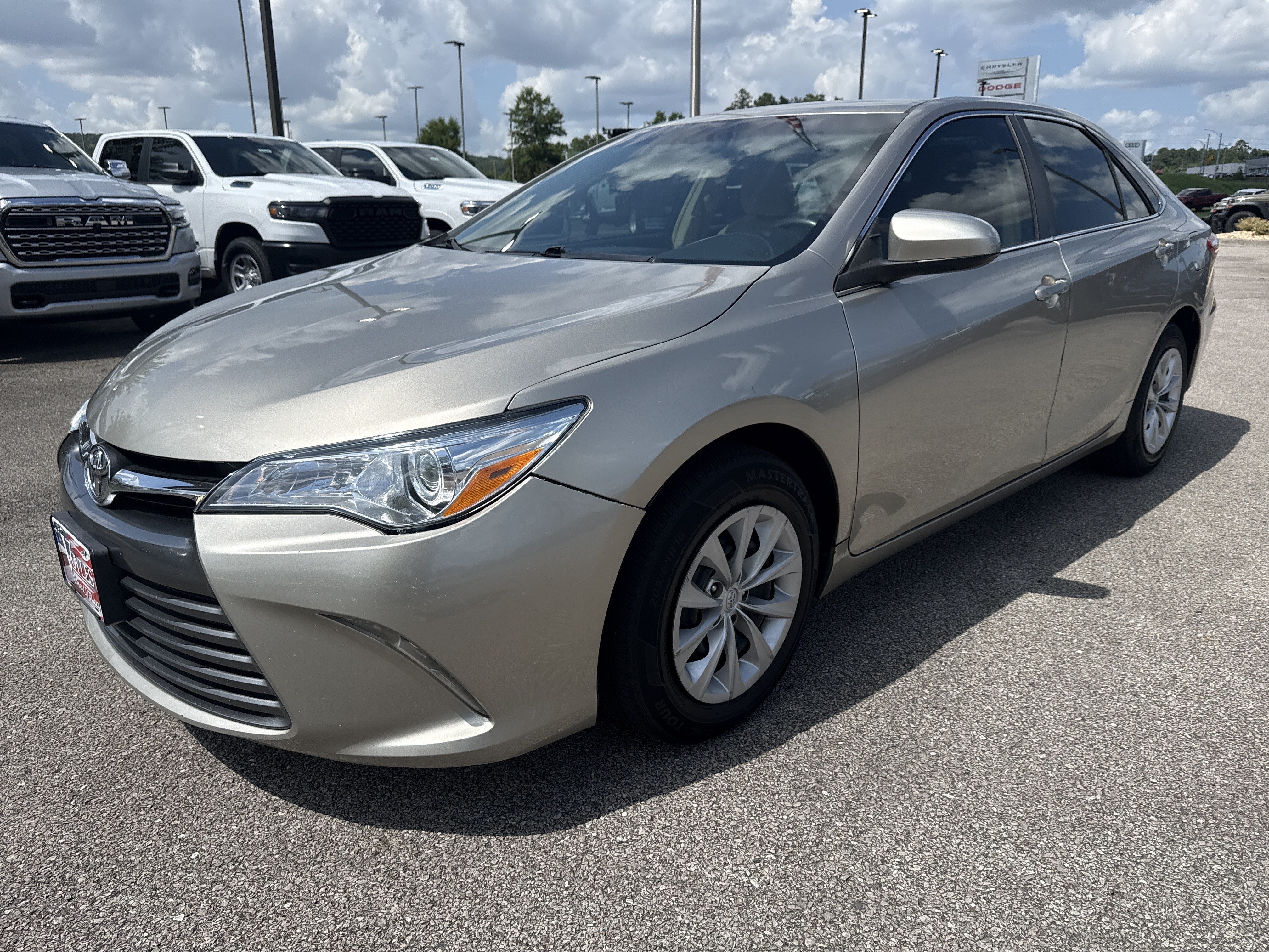 Used 2015 Gold Toyota LE image 3