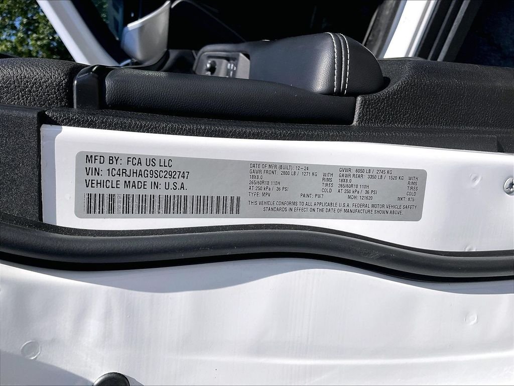 Used 2025 Bright White Clearcoat Jeep Altitude X image 31
