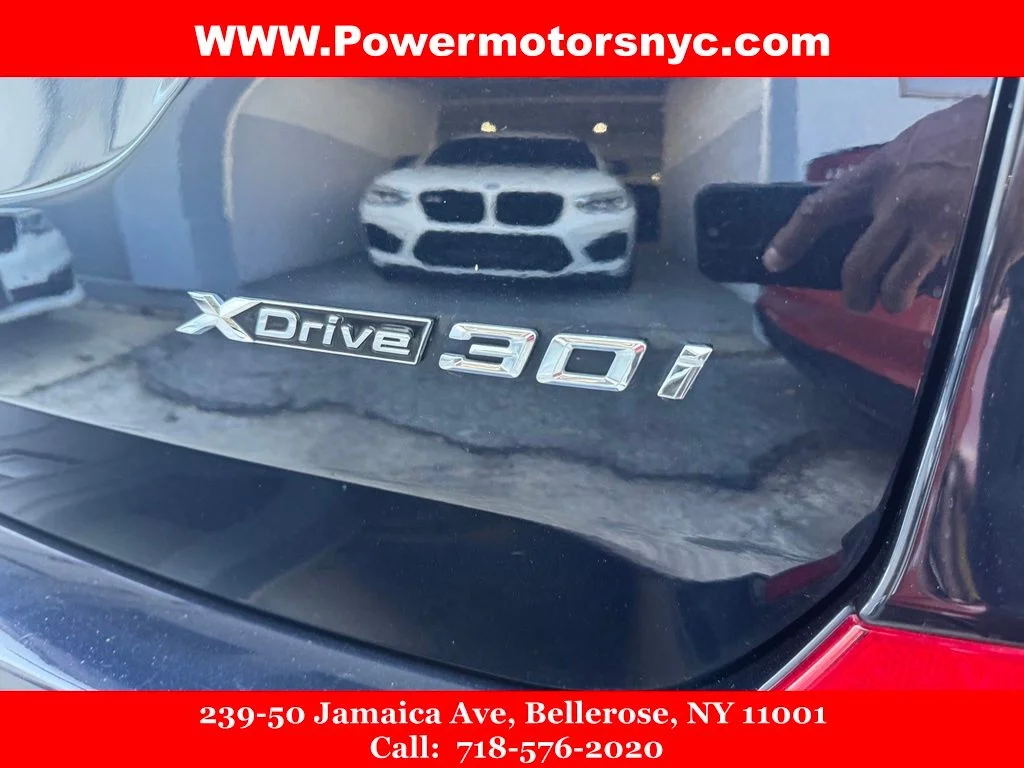 Used 2019 Black BMW xDrive30i image 7