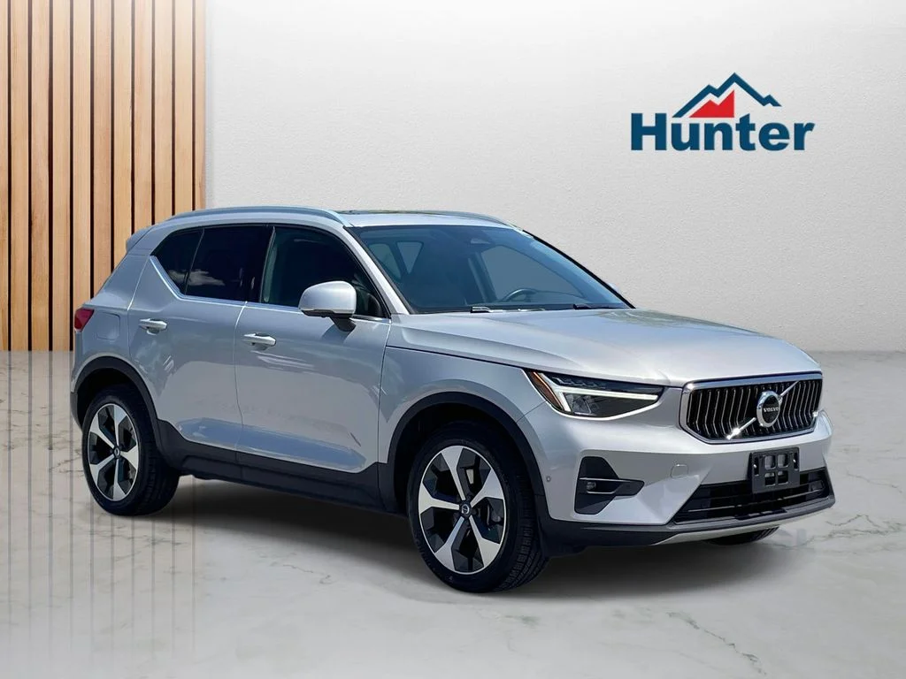 2023 Volvo XC40 B5 Plus Bright AWD's photo