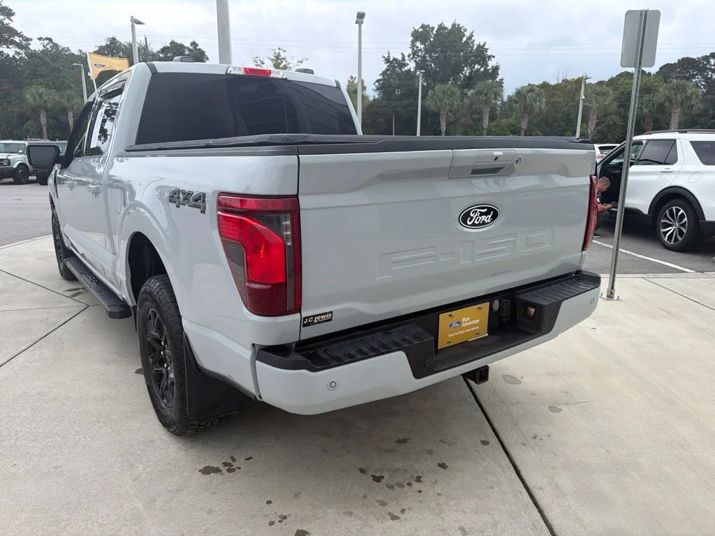 Certified Used 2024 Avalanche Ford XLT image 6