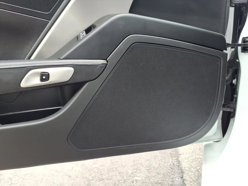 Used 2017 ARCTIC WHITE Chevrolet Z51 1LT image 23