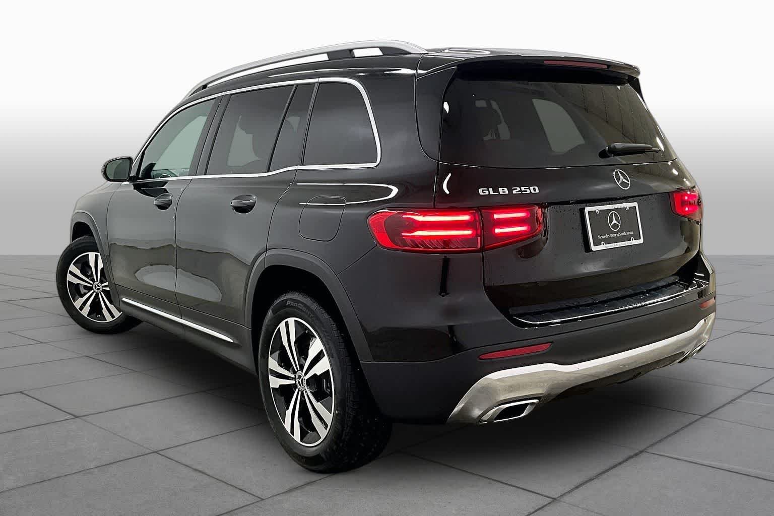 New 2026 Night Black Mercedes-Benz GLB 250 image 12
