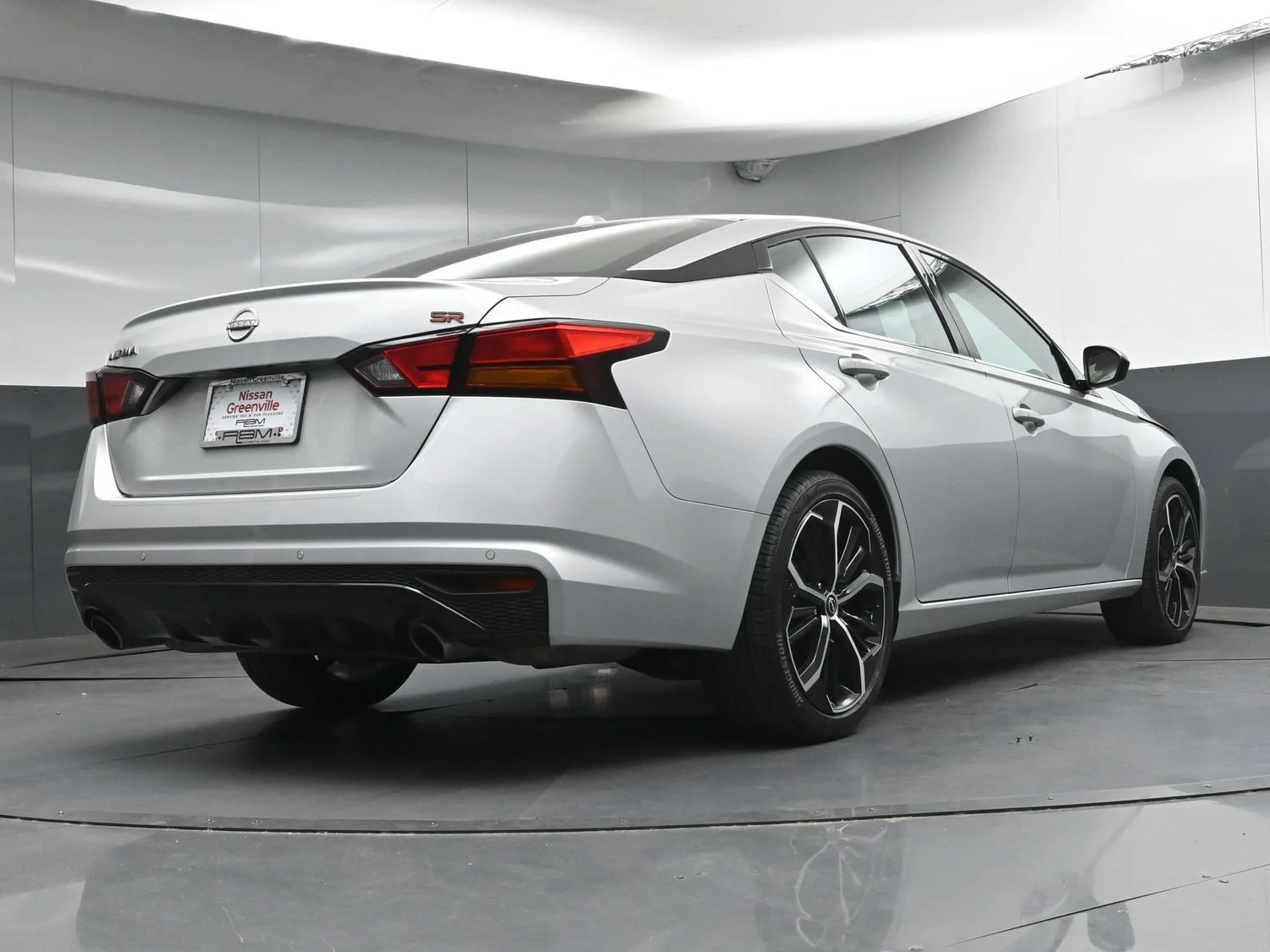 Certified Used 2025 Brilliant Silver Metallic Nissan SR image 24