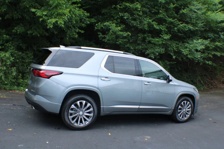 Used 2023 Sterling Gray Metallic Chevrolet Premier image 2