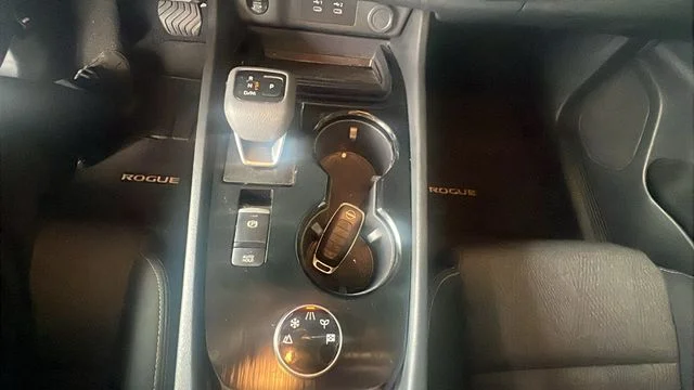 Used 2024 Silver Nissan SV image 20