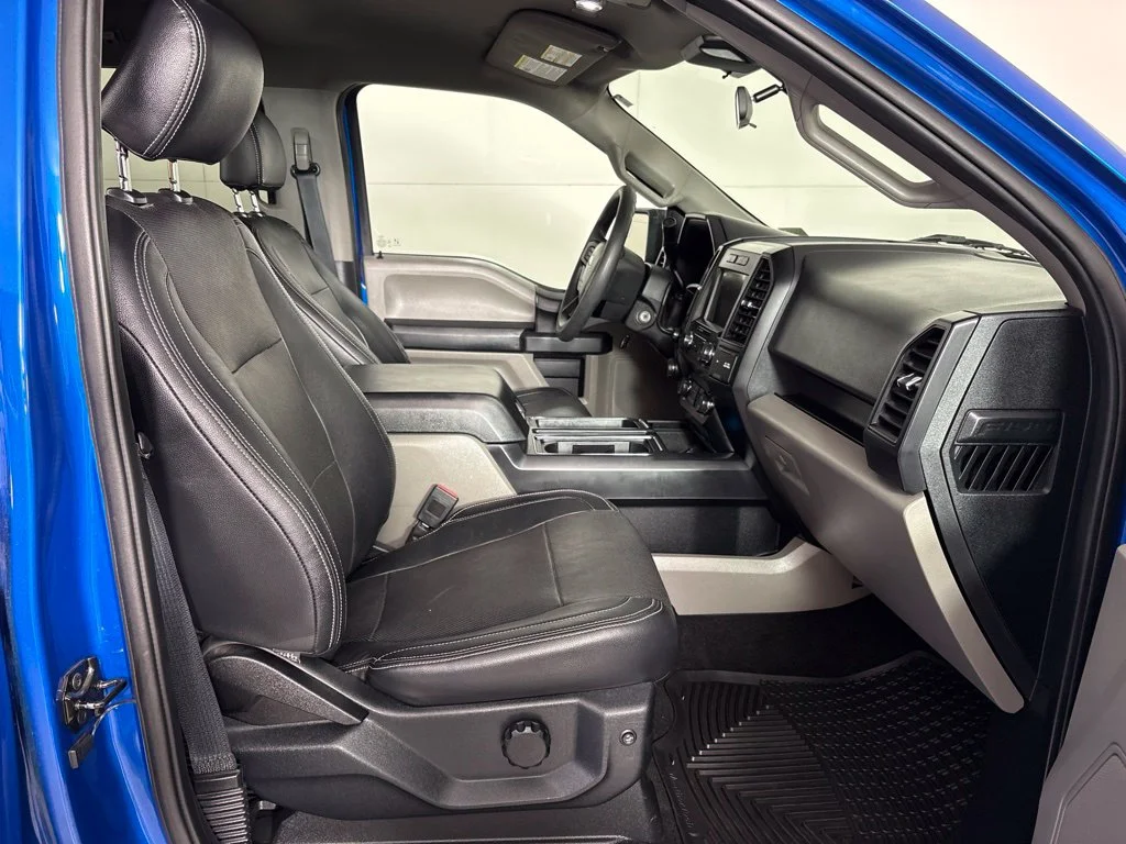 Used 2020 Blue Ford XL image 16