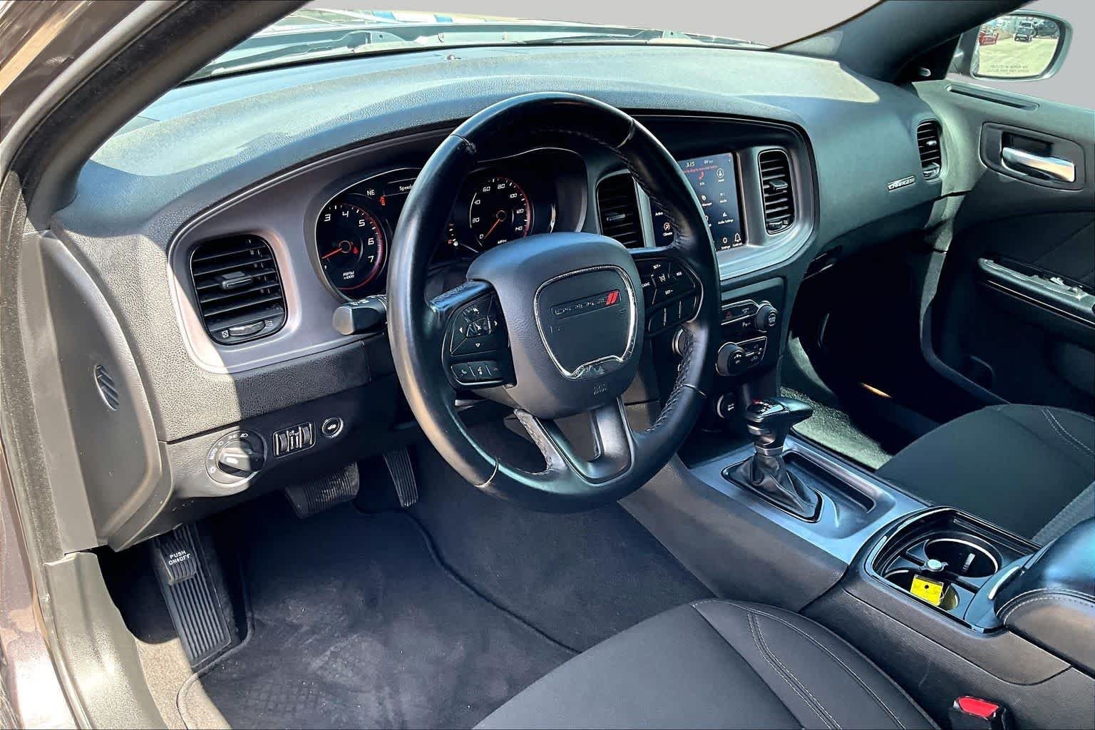 Used 2023 Granite Pearlcoat Dodge SXT image 20