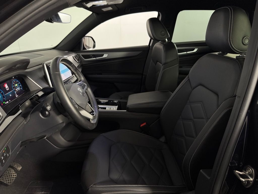 2025 Volkswagen Atlas Cross Sport SE w/Tech - Photo 20