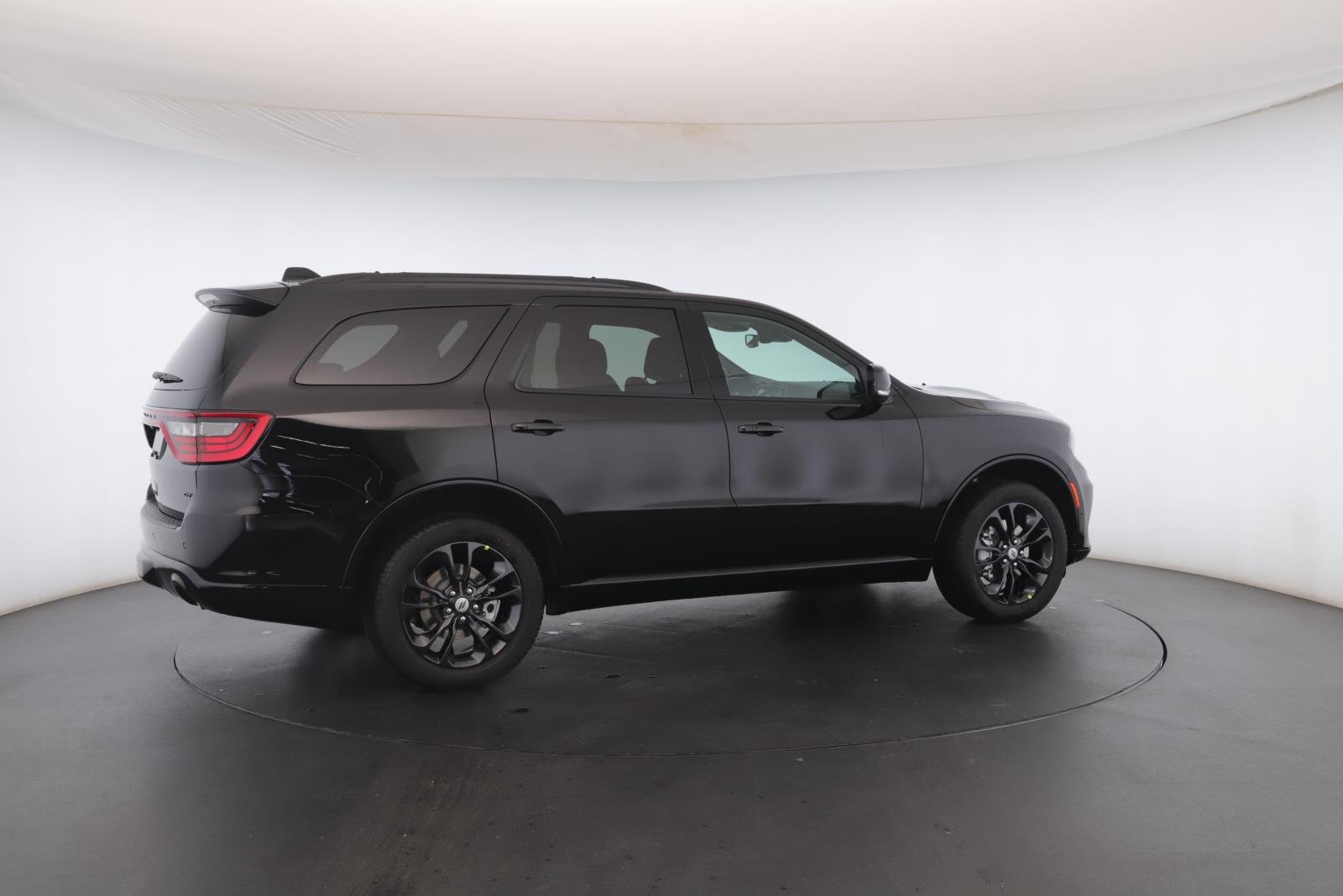 New 2026 Diamond Black Clear-Coat Exterior Paint Dodge GT Plus AWD image 30