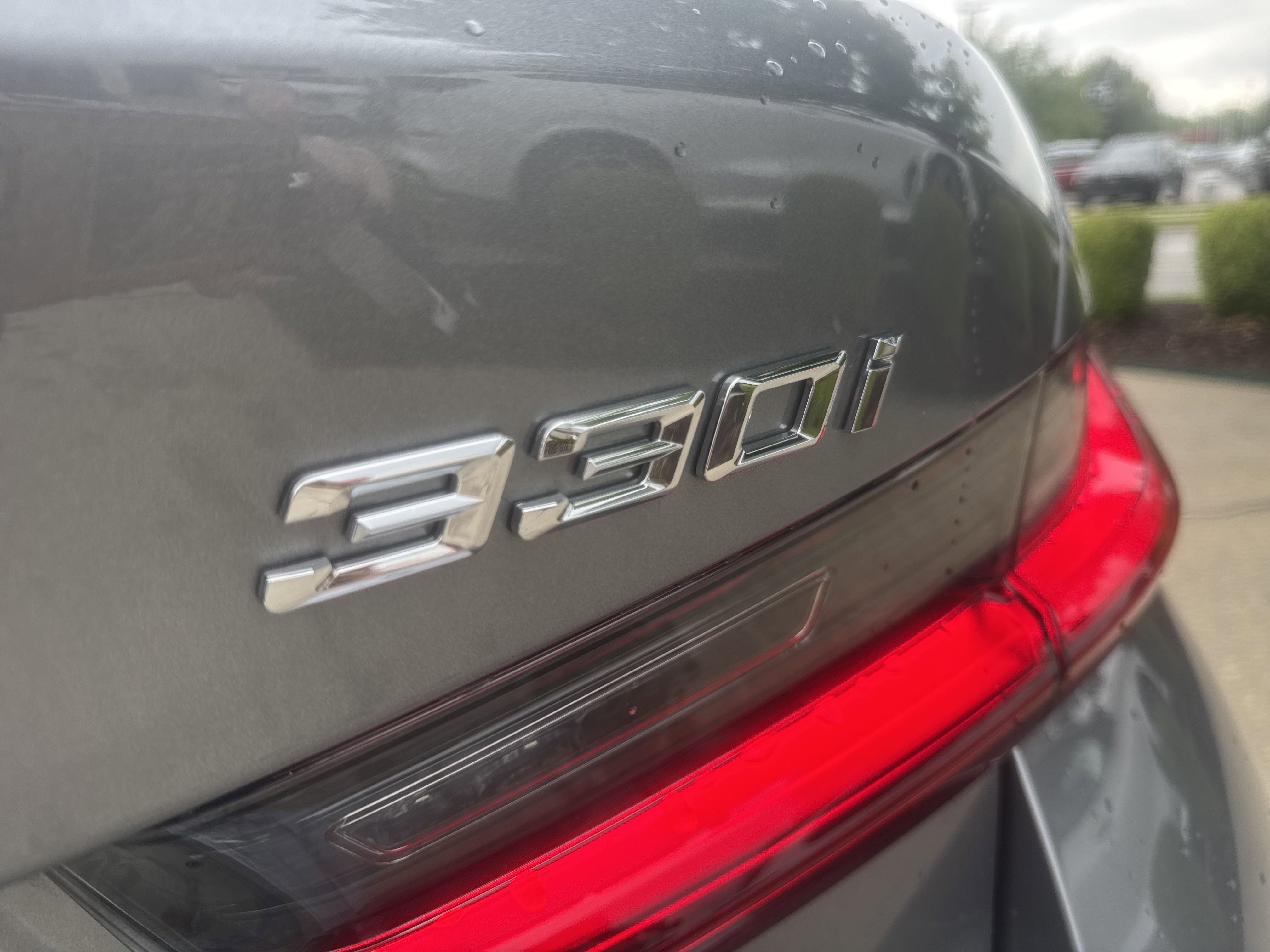 2025 BMW 3 Series 330i - Photo 8