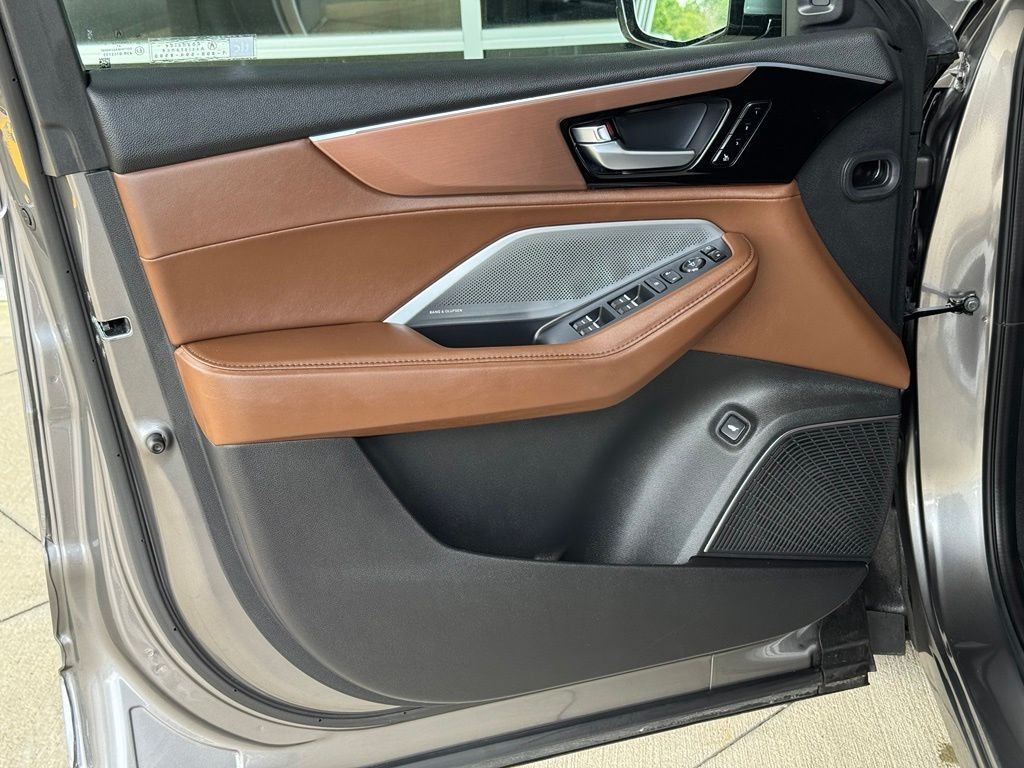 Used 2025 Black Acura Technology Package image 31