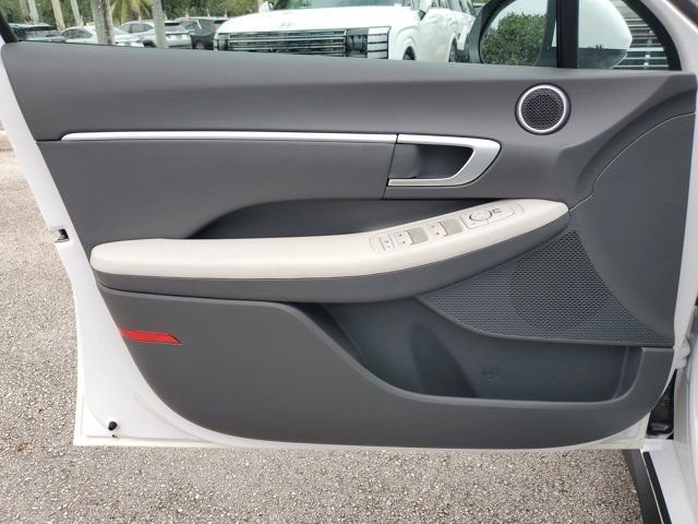 New 2026 White Hyundai Blue image 13
