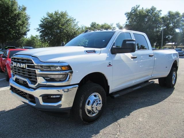 New 2026 Bright White Clear-Coat Exterior Paint RAM Tradesman image 3