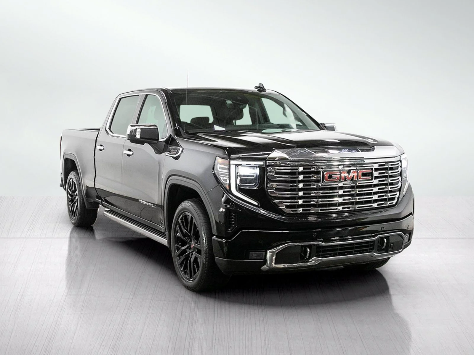 Used 2024 Onyx Black GMC Denali image 7