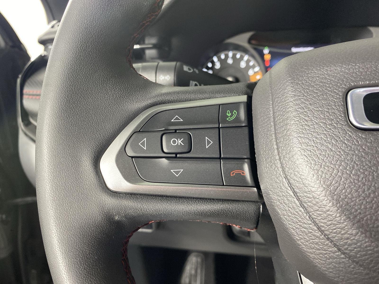 Used 2023 Sting-Gray Clearcoat Jeep Trailhawk image 24