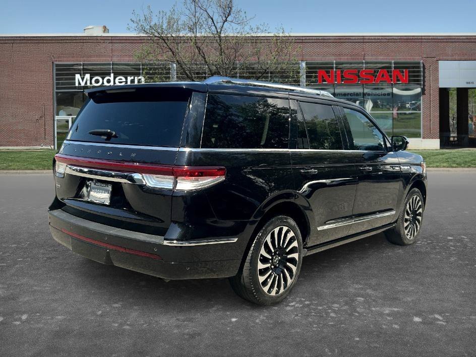 Used 2022 Black Metallic Lincoln Black Label image 4