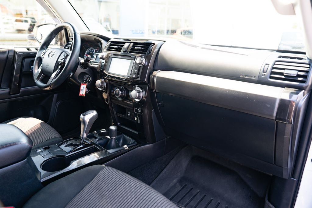 Used 2018 Super White Toyota TRD Off-Road image 28