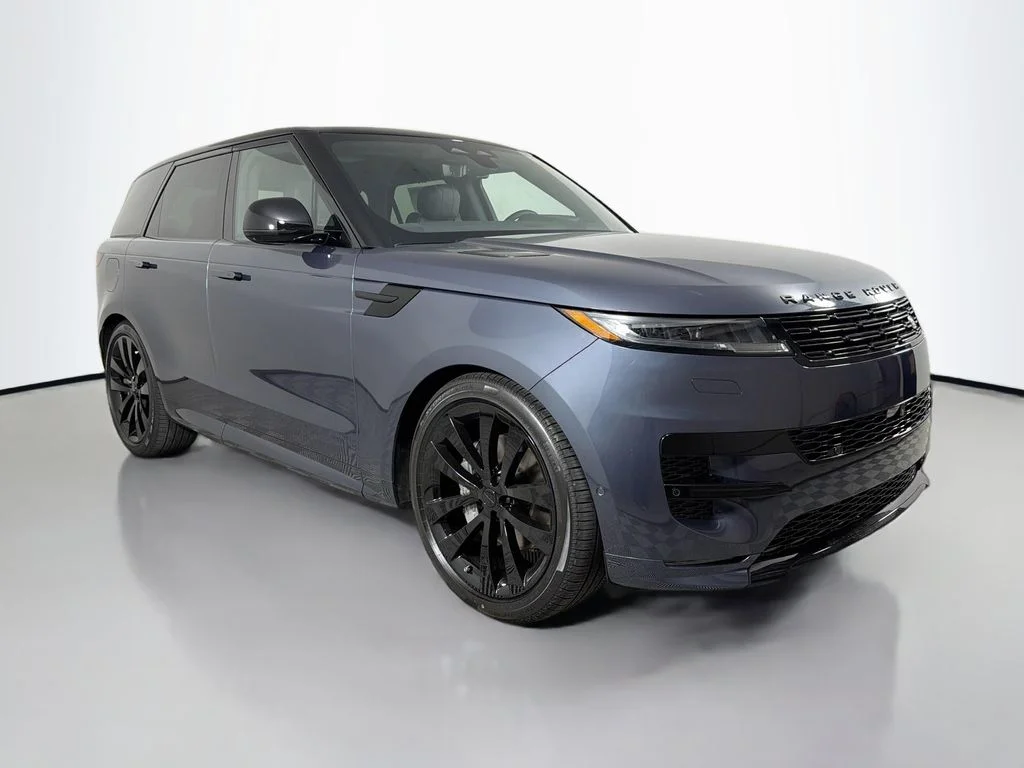 New 2026 Varesine Blue Land Rover Dynamic SE image 3