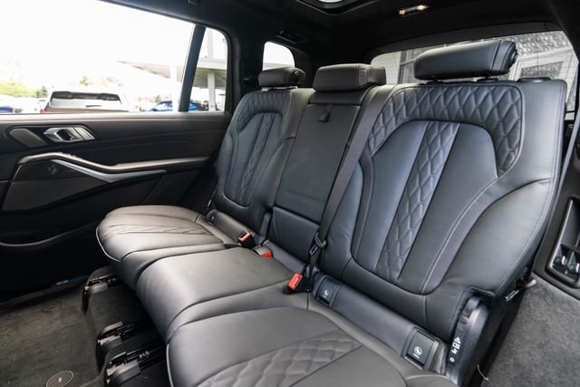 New 2027 Black Sapphire Metallic BMW M60i image 35