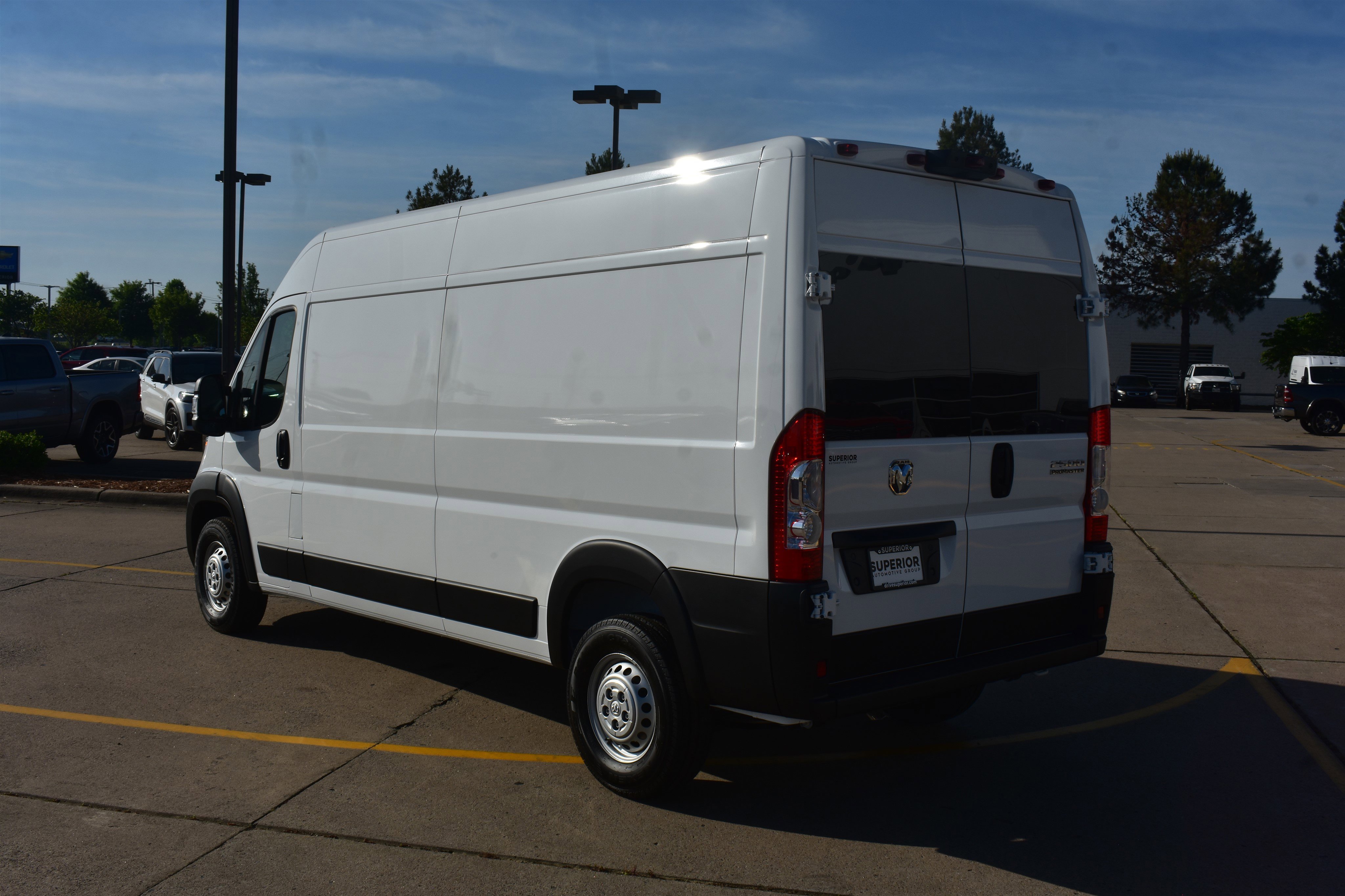 New 2026 Bright White Clear-Coat Exterior Paint RAM Tradesman image 7