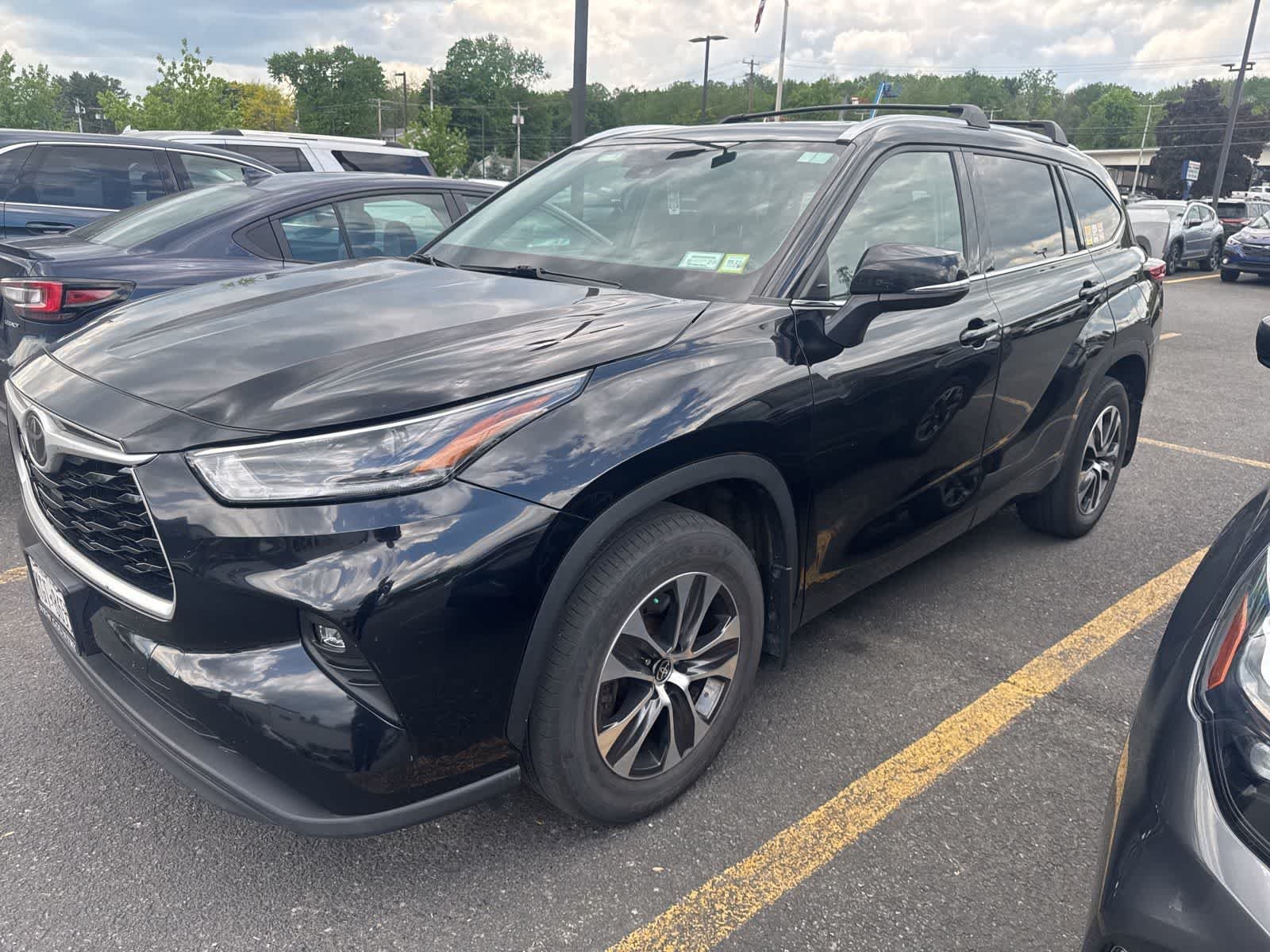2021 Toyota Highlander XLE 4x4 V6's photo