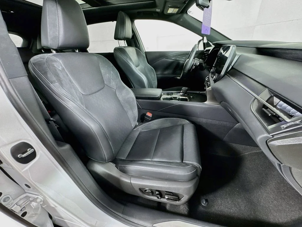 Used 2024 White Lexus 350 Luxury image 38