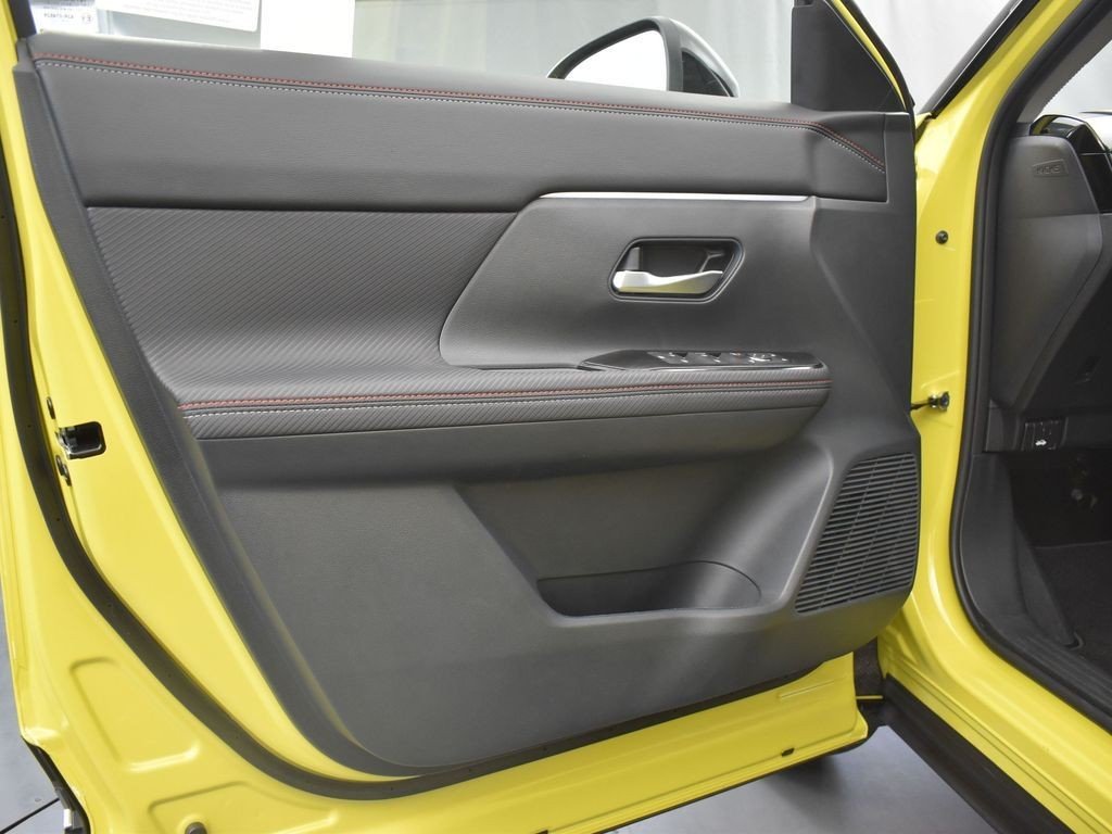 2025 Nissan Kicks SR AWD - Photo 28