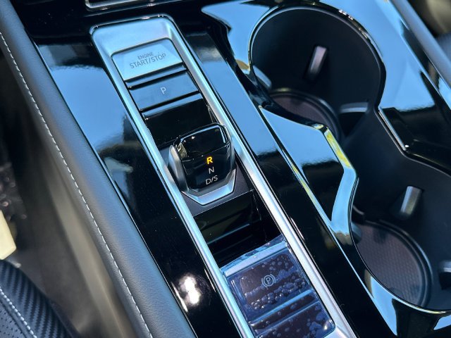 New 2026 White Volkswagen SE w/Technology image 31