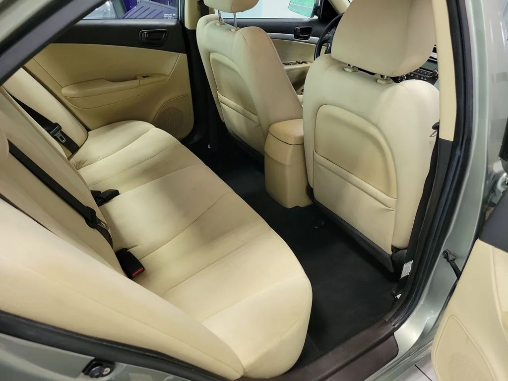Used 2010 Beige Hyundai GLS image 15