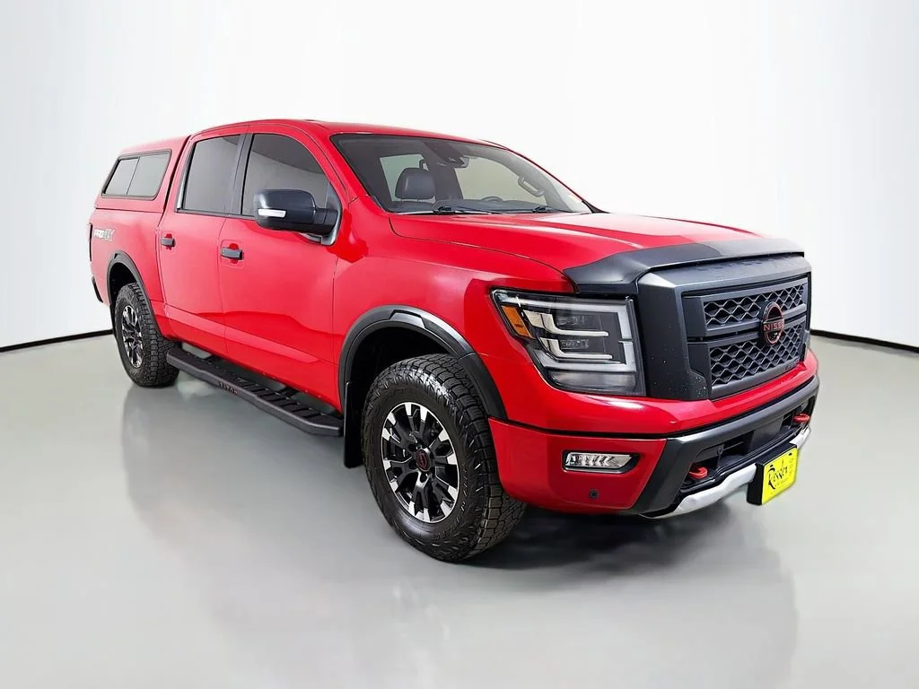 Used 2023  Nissan PRO-4X image 4